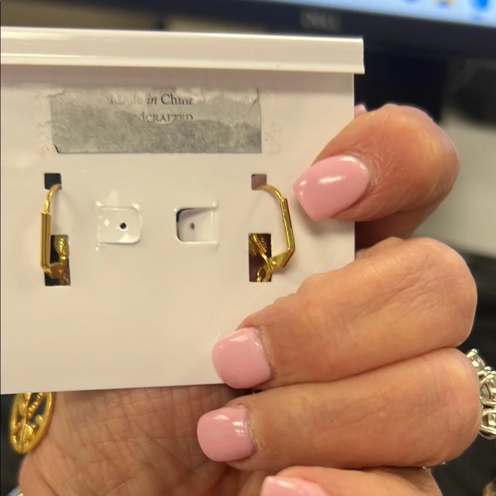 Sorrelli Gold and Brown Necklace with earrings and ring! - Picture 5 of 10